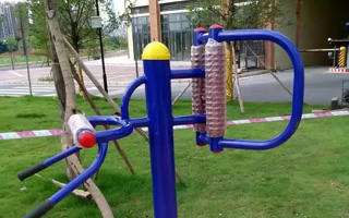 20元㎡也能铺出高级感？揭秘高性价比塑胶地板的真相与适用场景